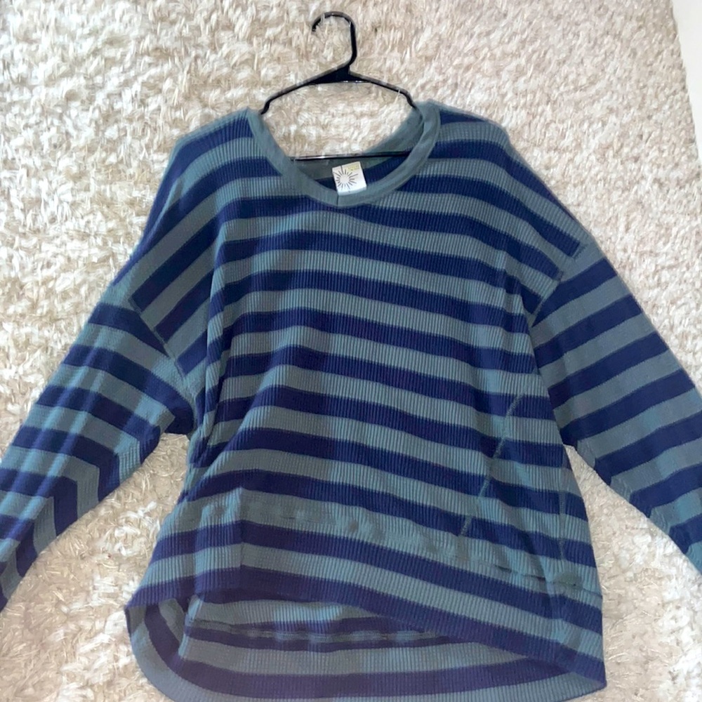 Aerie green and navy sweater
